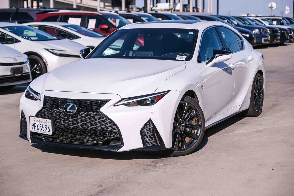 2023 LEXUS IS
