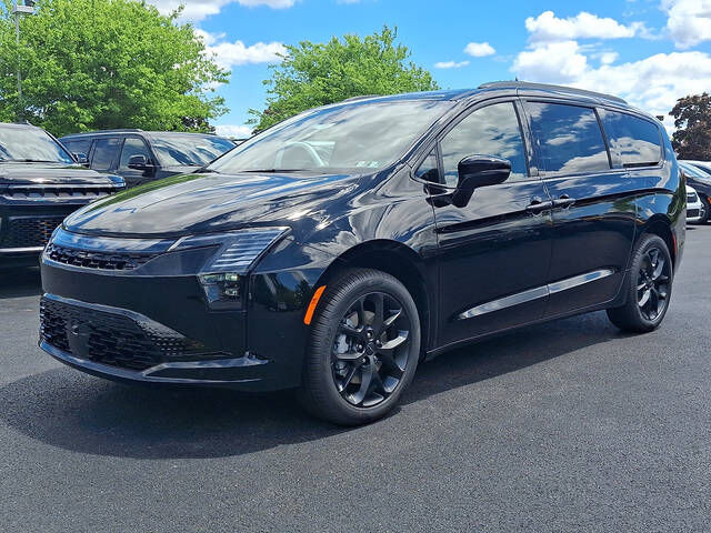 2027 CHRYSLER Pacifica