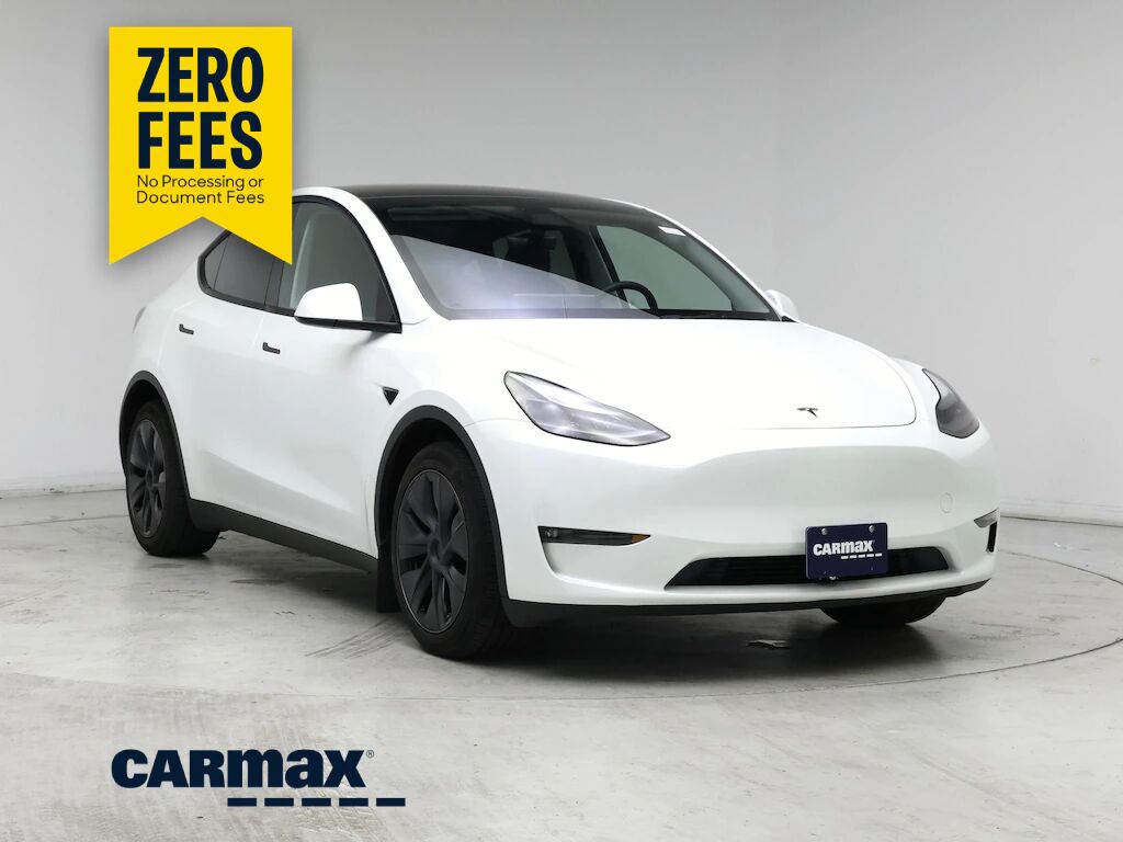 2025 TESLA Model Y