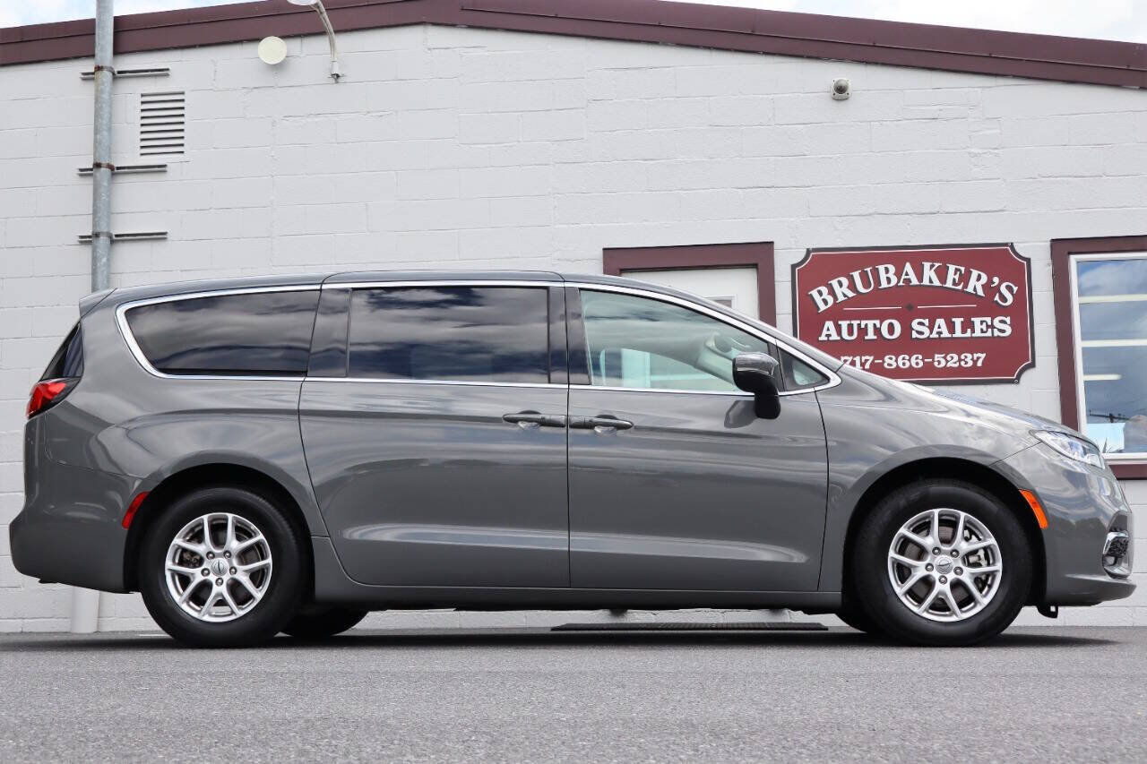 2023 CHRYSLER Pacifica