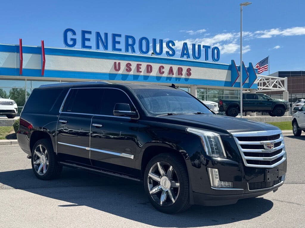 2017 CADILLAC Escalade ESV