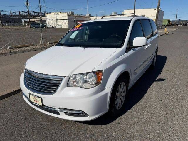 2015 CHRYSLER Town and Country