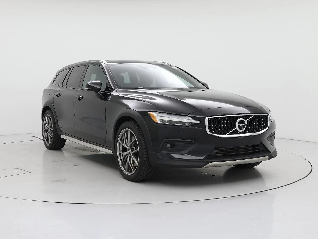 2018 VOLVO V60