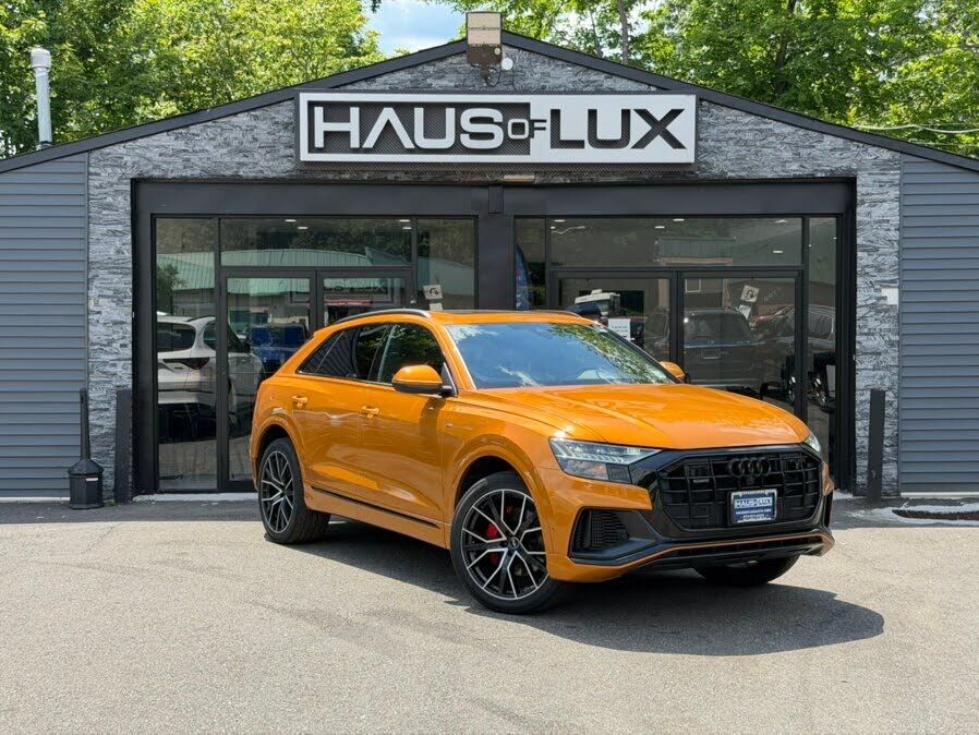 2023 AUDI Q8