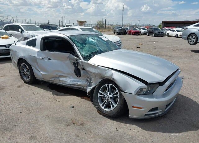 2013 FORD Mustang