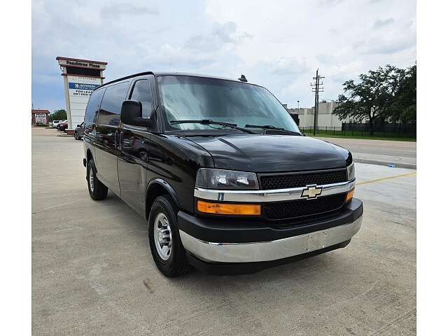 2017 CHEVROLET Express
