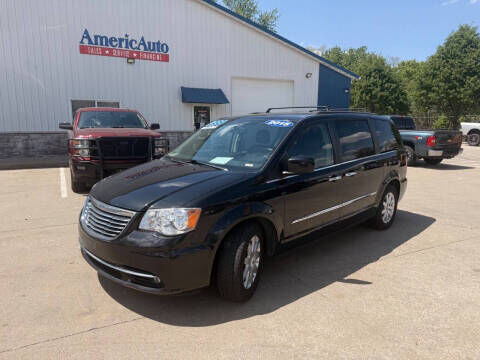 2015 CHRYSLER Town and Country