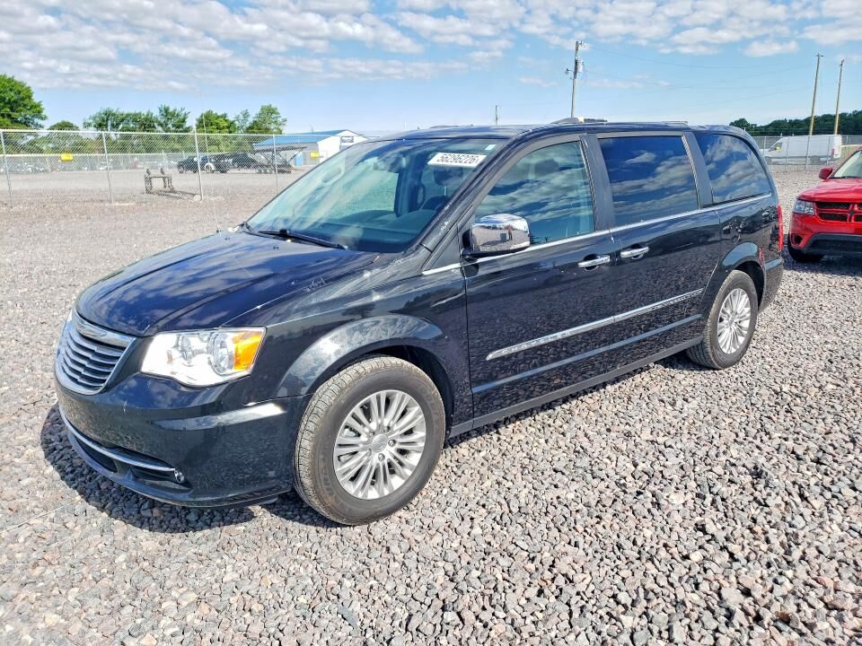 2016 CHRYSLER Town and Country