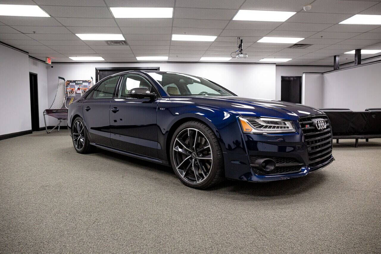 2017 AUDI S8