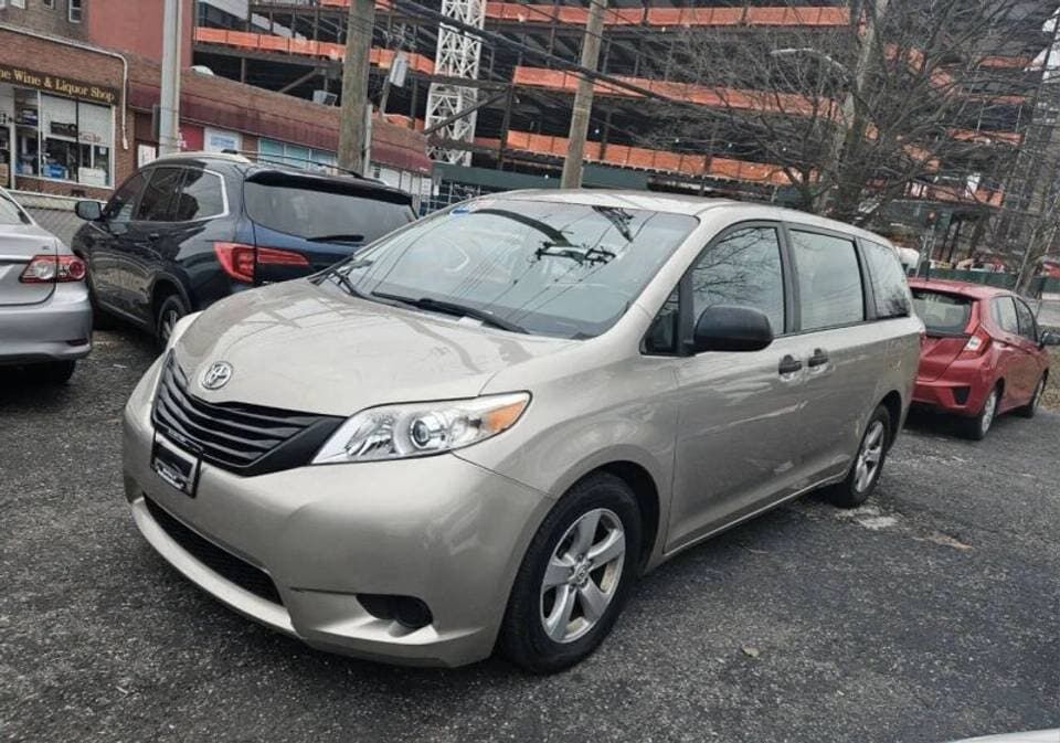 2016 TOYOTA Sienna