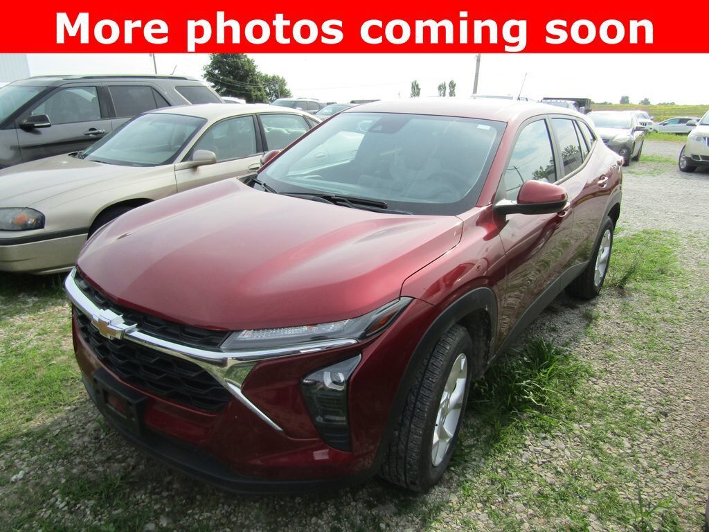 2024 CHEVROLET Trax