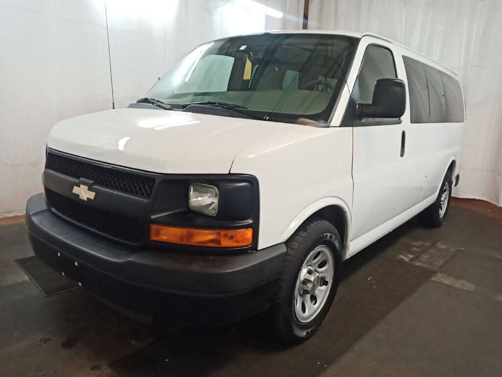 2012 CHEVROLET Express