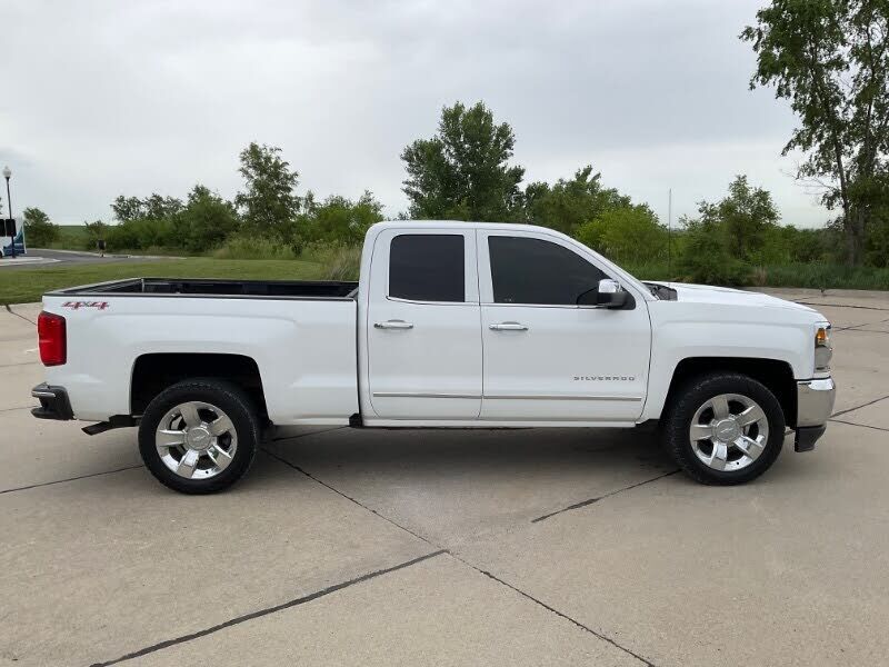 2017 CHEVROLET Silverado