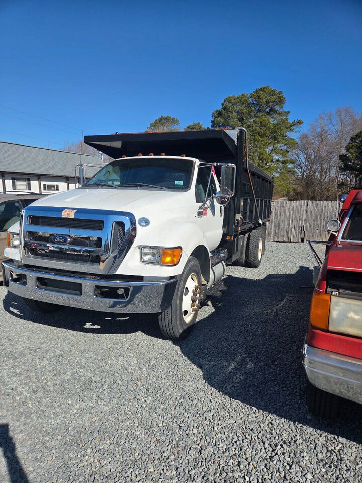 2013 FORD F-750