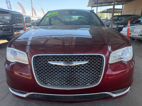 2019 CHRYSLER 300