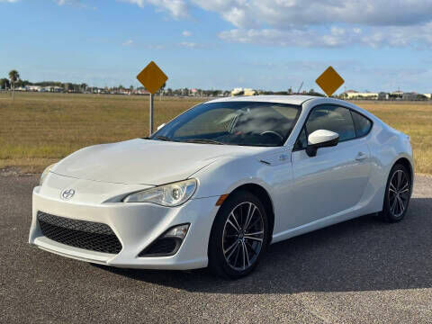 2013 TOYOTA Scion