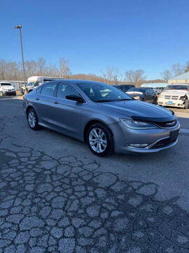 2016 CHRYSLER 200