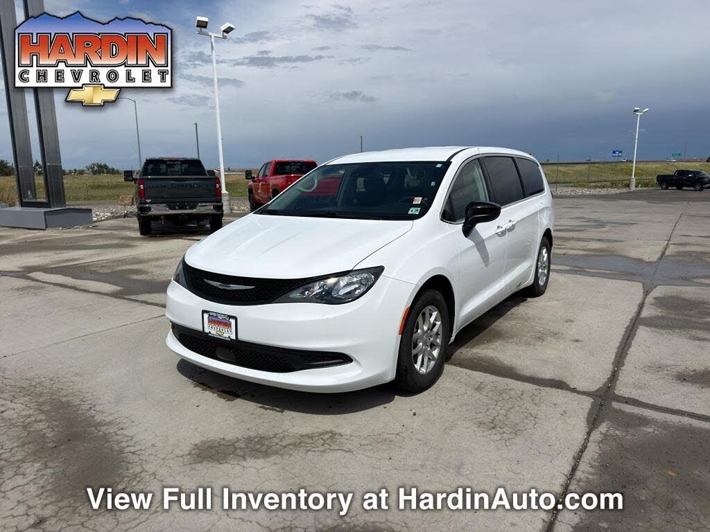 2024 CHRYSLER Voyager
