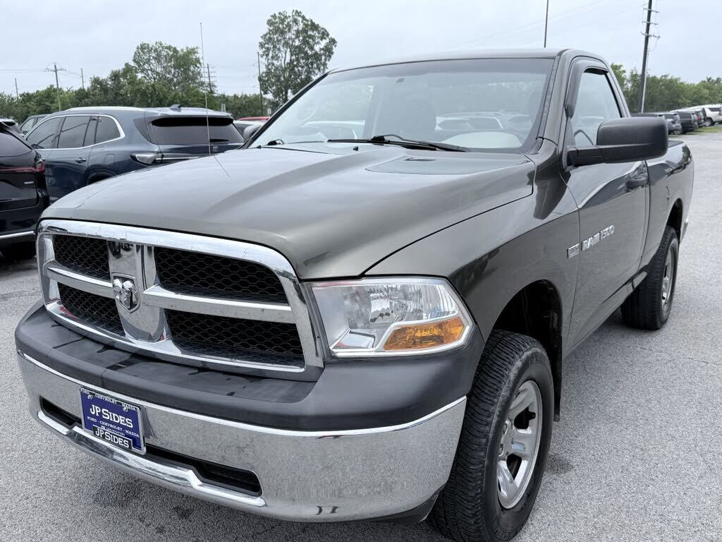 2012 DODGE Ram