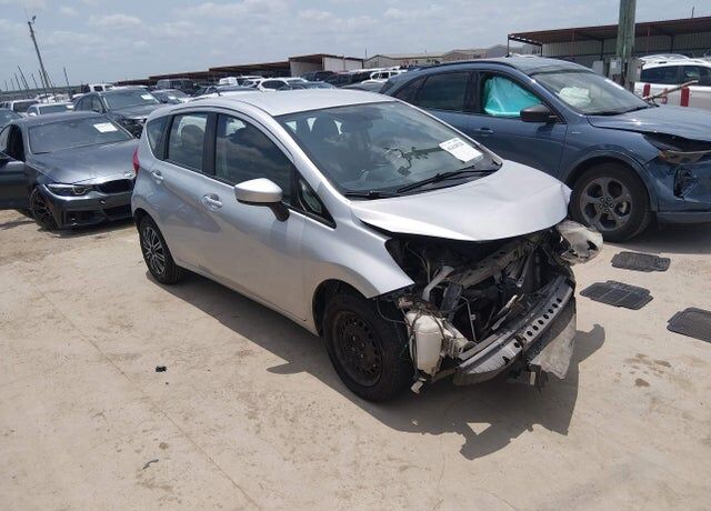 2015 NISSAN Versa