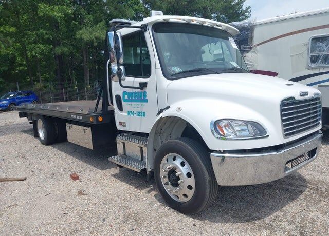 2025 FREIGHTLINER M2