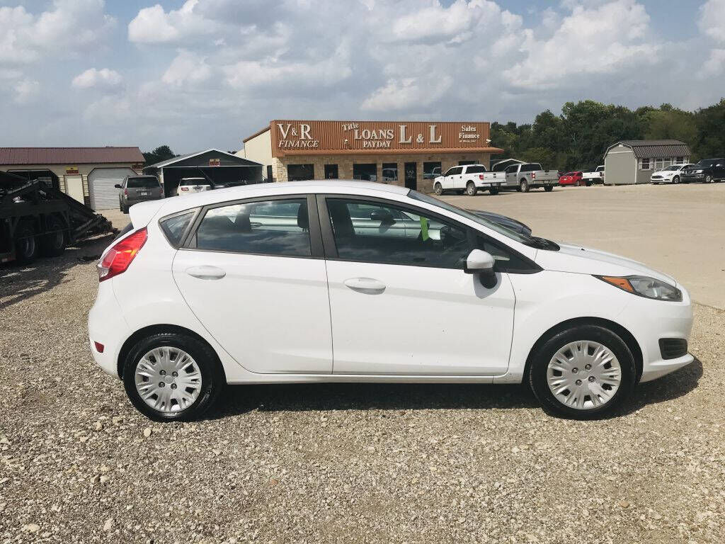 2016 FORD Fiesta