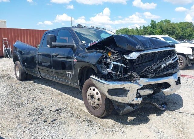 2022 RAM 3500
