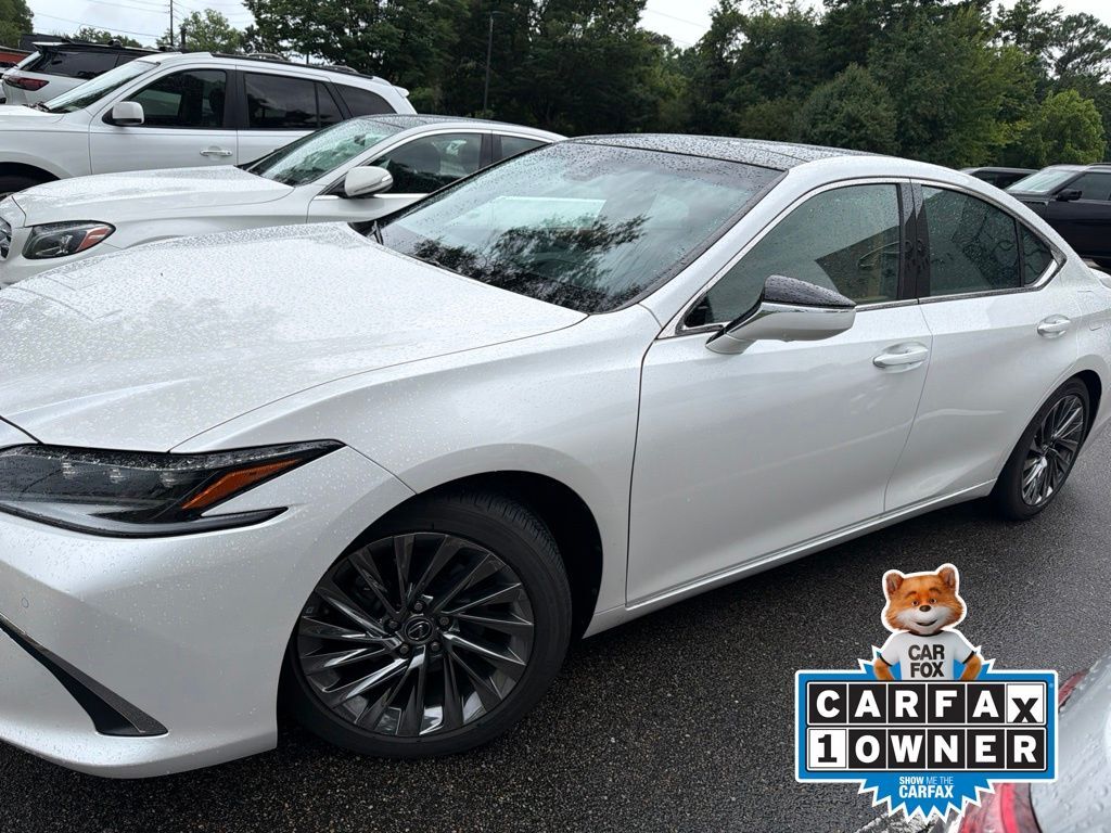 2024 LEXUS ES