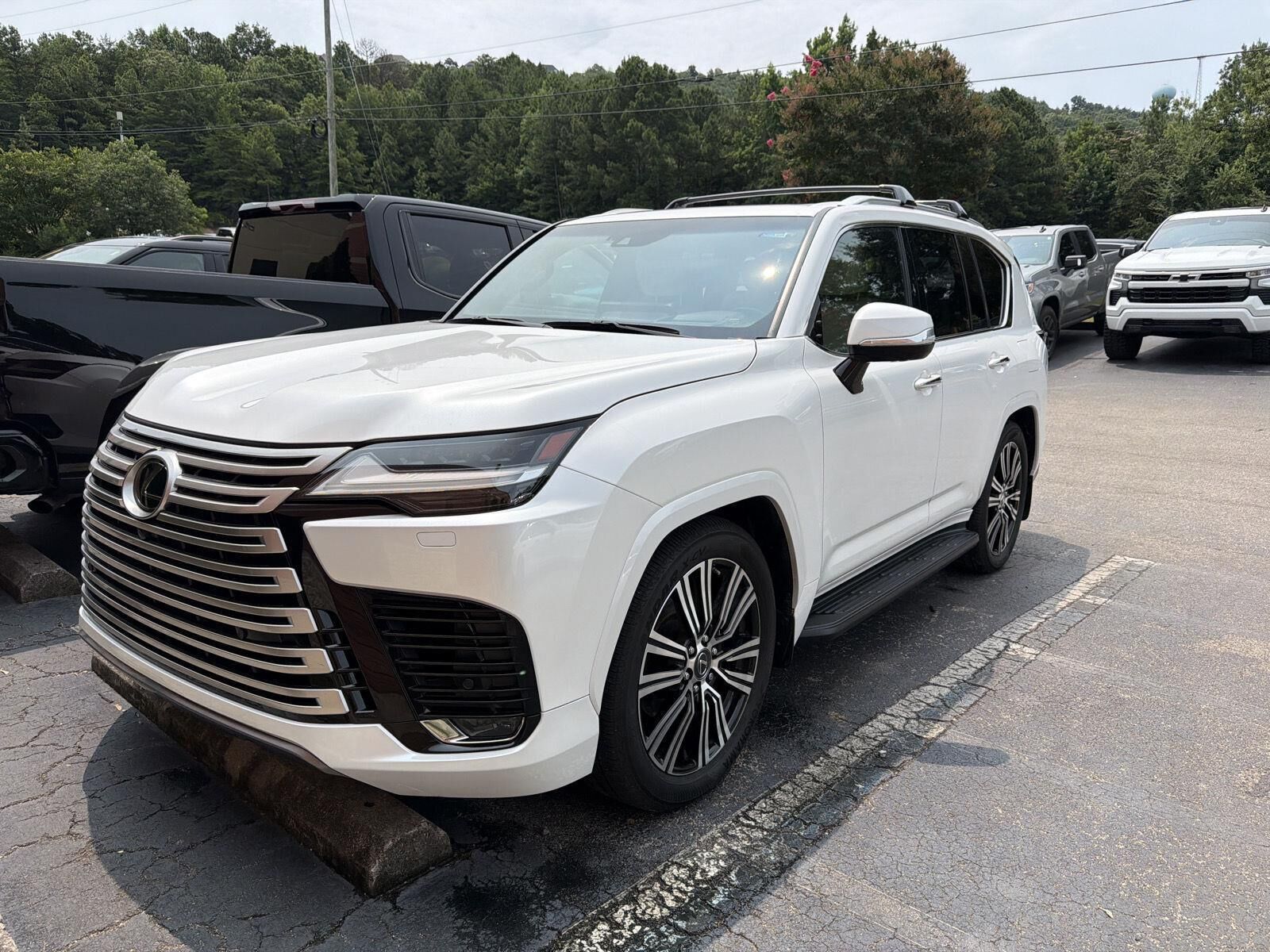 2022 LEXUS LX