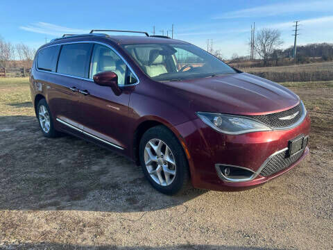 2017 CHRYSLER Pacifica