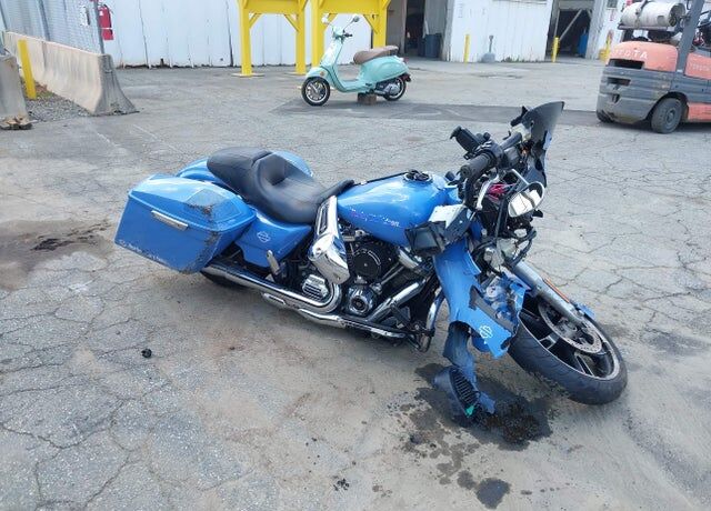 2017 HARLEY DAVIDSON FLHX / Street Glide
