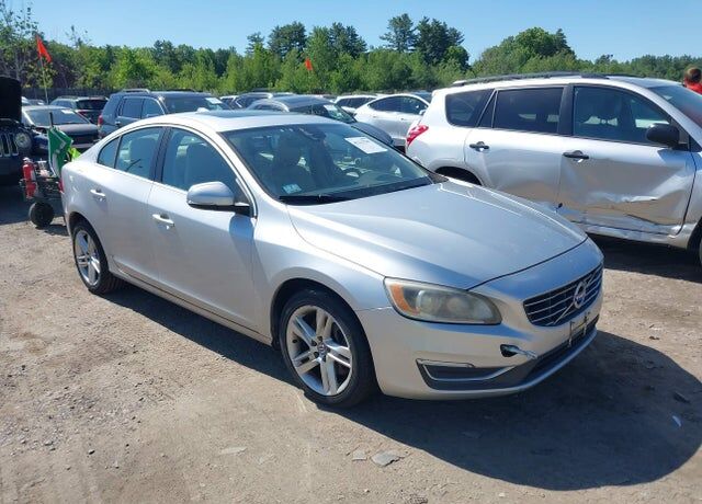 2015 VOLVO S60