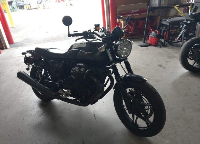 2017 MOTO GUZZI V7 III Stone