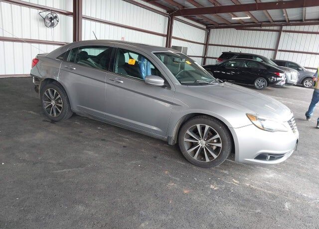 2014 CHRYSLER 200
