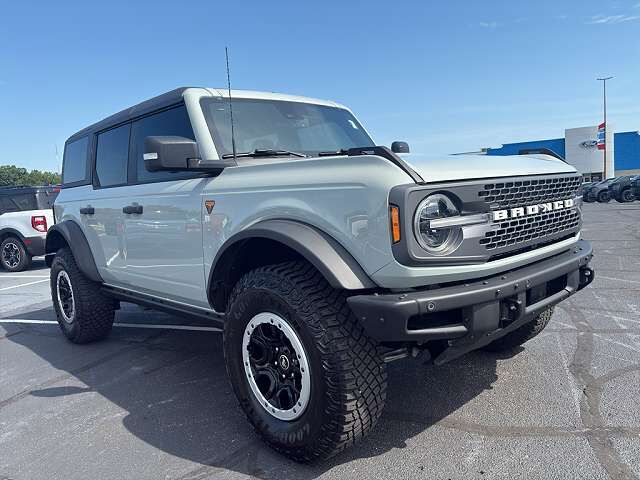2024 FORD Bronco