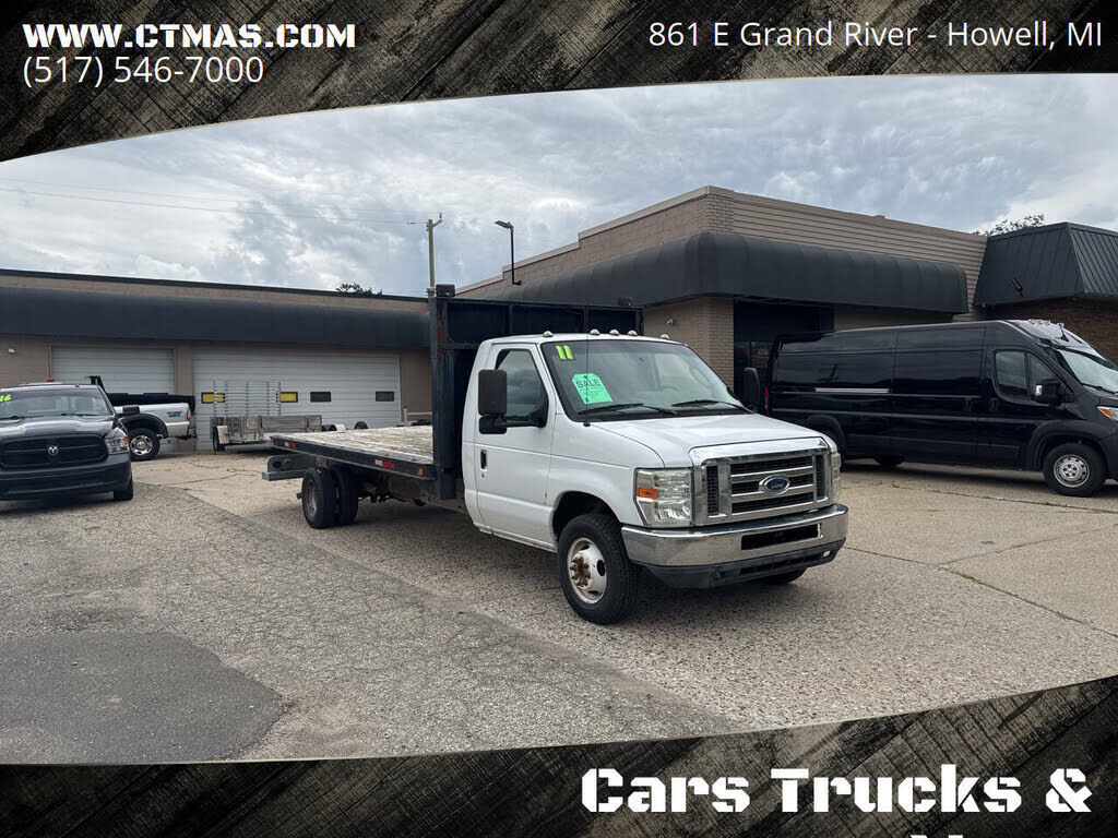 2011 FORD E-450