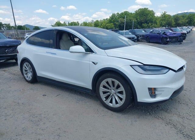 2020 TESLA Model X