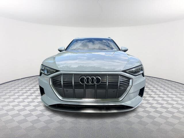 2022 Audi e-tron
