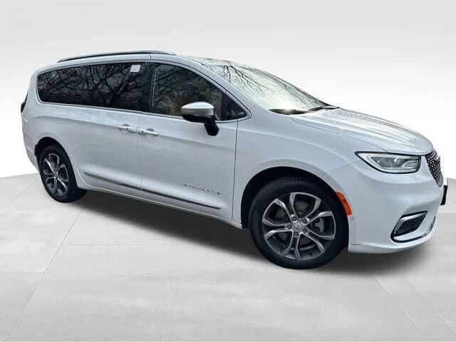 2026 CHRYSLER Pacifica