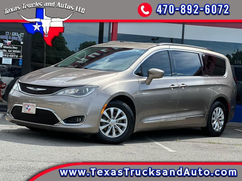 2017 CHRYSLER Pacifica