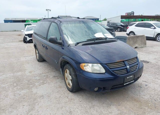 2005 DODGE Caravan