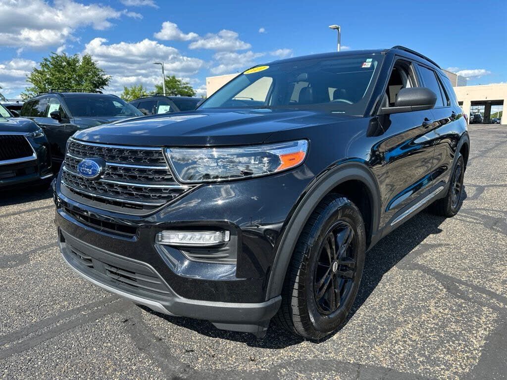 2021 FORD Explorer