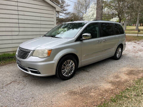 2011 CHRYSLER Town and Country