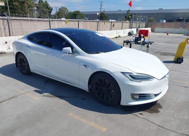 2016 TESLA Model S