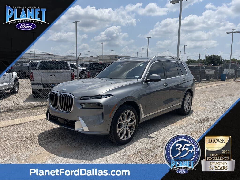 2023 BMW X7