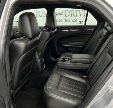 2015 CHRYSLER 300