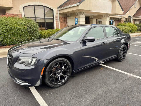 2019 CHRYSLER 300