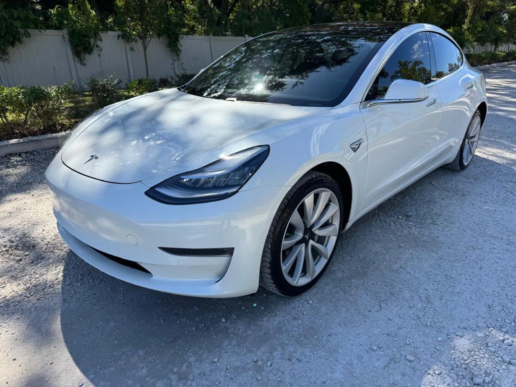 2018 TESLA Model 3