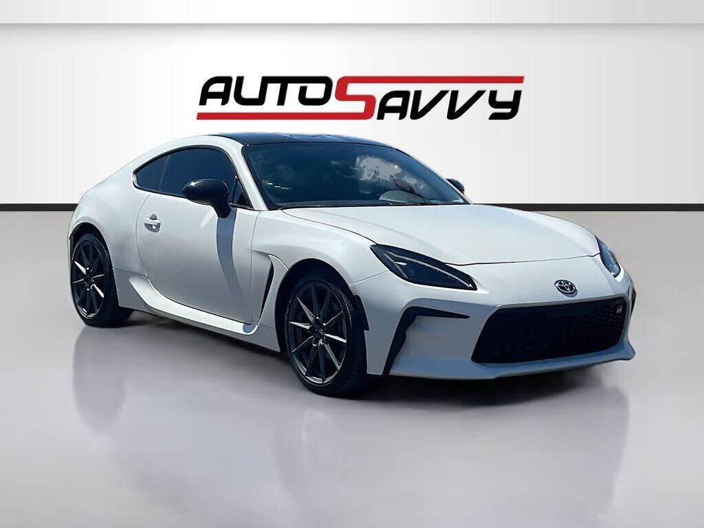 2024 TOYOTA GR86