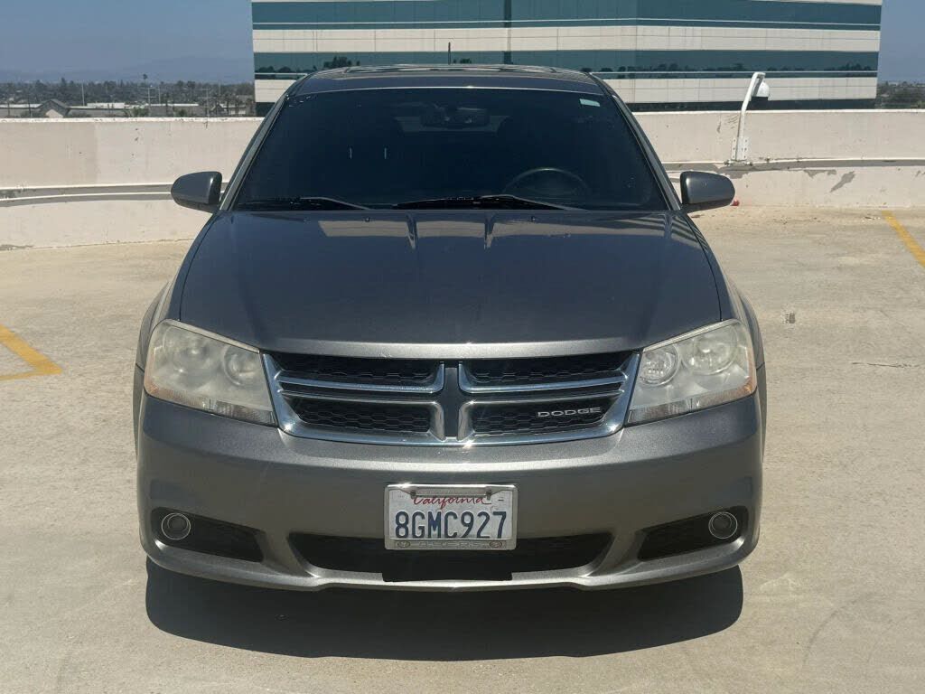 2011 DODGE Avenger